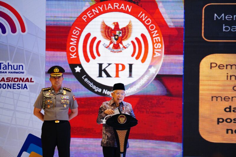 Kapuspen TNI Mayor Jenderal TNI Dr. Nugraha Gumilar, M.Sc. mewakili Panglima TNI menghadiri pembukaan Rakornas Komisi Penyiaran Indonesia