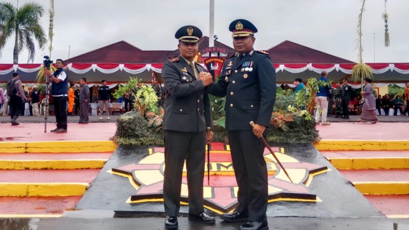 Dandim 1710/Mimika Letkol Inf Dedy Dwi Cahyadi menghadiri Upacara HUT Bhayangkara Ke-78 Tahun 2024 bertempat di Lapangan Hitam Batalyon B Brimob Timika