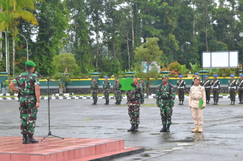 Komandan Kodim 1710/Mimika Letkol Inf Dedy Dwi Cahyadi memimpin Upacara Bendera 17-an di bulan Juli Tahun 2024
