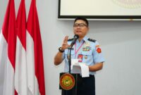 Kapusjianstralitbang TNI Marsda TNI Jorry S. Koloay, S.I.P., M.Han membuka Comprehensive Symposium Sahli Pusjianstralitbang TNI