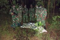 Satuan tugas (Satgas) TNI dari Batalyon Kavaleri 12/BC Pos Satgas Pamtas Gabma Temajuk berhasil menggagalkan upaya penyelundupan