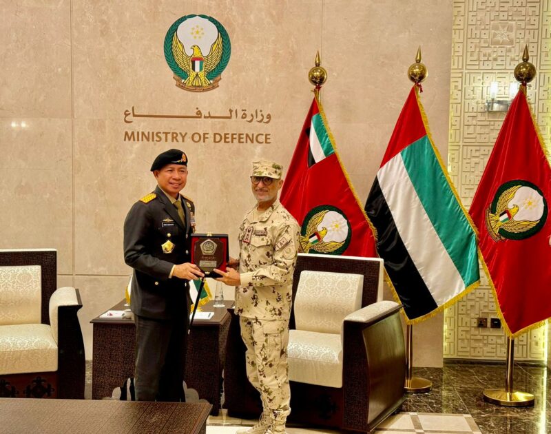Panglima TNI Jenderal TNI Agus Subiyanto bertemu Uni Arab Emirates Armed Forces Chief of Staff atau Panglima Angkatan Bersenjata Uni Emirat Arab