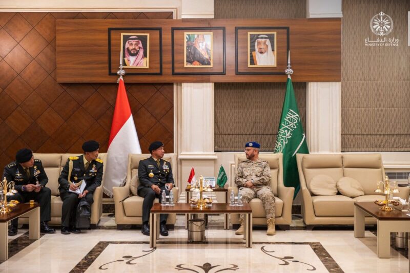 Panglima TNI Jenderal TNI Agus Subiyanto beserta delegasi mengunjungi the Chairman of General Staff of Royal Saudi Armed Forces