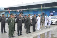 Kodim 1710/Mimika bersama satuan TNI/Polri dan Pemda Mimika menggelar Upacara Ziarah Tabur Bunga