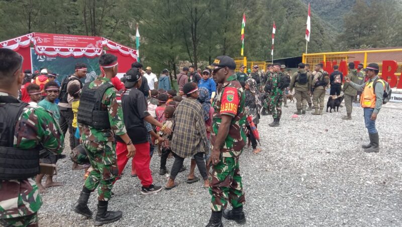 Koramil 1710-04/Tembagapura bersama Satgas dan Kepolisian rangkul Primo dan Fun Game Gelar Bazar Dalam Rangka HUT RI Ke-79 Tahun 2024