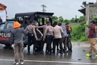Kodim 1710/Mimika bersama Polres Mimika melaksanakan latihan peragaan Sispamkota dalam rangka Pemilukada Bupati dan Wakil Bupati