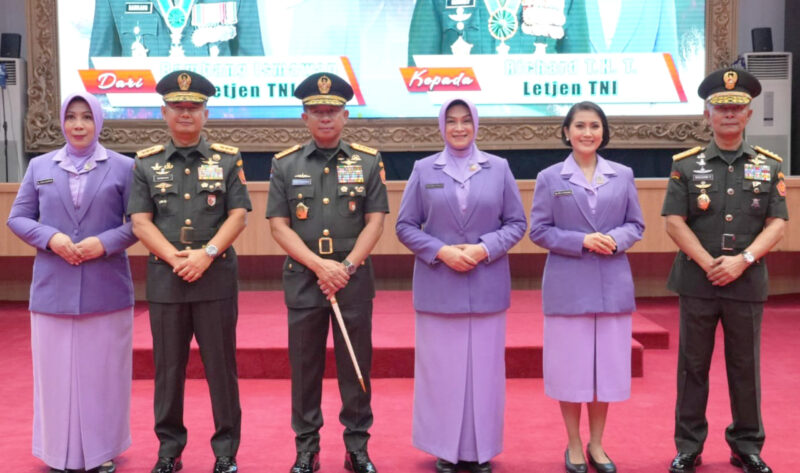 Panglima TNI Jenderal TNI Agus Subiyanto memimpin acara Serah Terima Jabatan (Sertijab) Kepala Staf Umum (Kasum) TNI, Inspektur Jenderal (Irjen) TNI dan Panglima Komando Gabungan Wilayah Pertahanan III