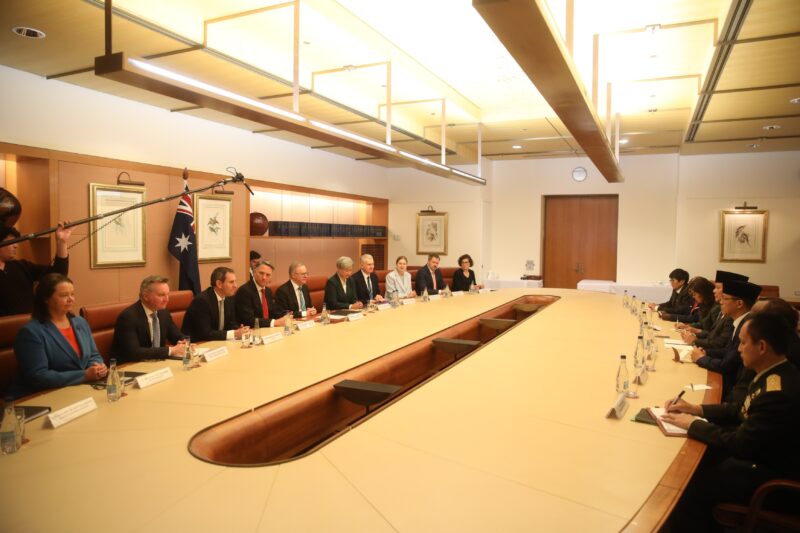 Menteri Pertahanan RI Prabowo Subianto melakukan pertemuan bilateral dengan Perdana Menteri Australia the Hon Anthony Albanese MP dan Deputy Prime Minister and Minister for Defence, the Hon Richard Marles MP