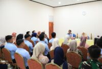 Danlanud Sultan Hasanuddin menyampaikan pentingnya membangun fondasi yang kuat dalam keluarga melalui komunikasi yang baik