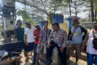 Polsubsektor Muara Angke melaksanakan patroli atau sambang warga di wilayah hukum Polsek Kawasan Sunda Kelapa dengan memberikan imbauan Kamtibmas