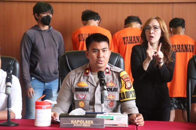 Kapolsek Sawah Besar, Kompol Dhanar Dhono Vernandhie, menyampaikan dalam konferensi pers