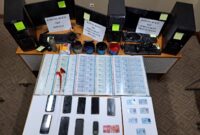 Bareskrim Polri melakukan penggerebekan sebuah rumah produksi uang palsu di dua lokasi wilayah Bekasi, Jawa Barat