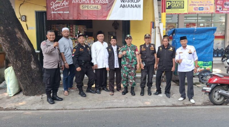 Bhabinkamtibmas Kelurahan Petukangan Utara, Polsek Pesanggrahan, Aiptu Parjono, melaksanakan sambang ke kelompok sadar Kamtibmas