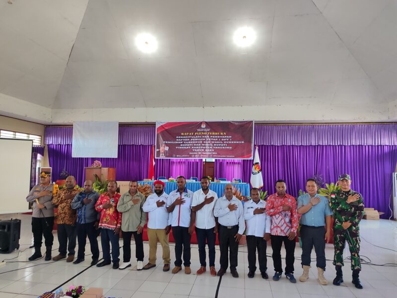 Dandim 1715/Yahukimo, Letkol Inf Tommy Yudistyo, S.Sos.,M.Han, menghadiri rapat pleno terbuka untuk rekapitulasi dan penetapan Daftar Pemilih Tetap