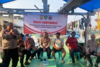 Kapolsek Kawasan Sunda Kelapa AKP Hitler Napitupulu, S.H., M.H., Sabtu, 21 September 2024 bertempat di Dermaga Kali Asin, Pelabuhan Muara Angke melaksanakan kegiatan Ngopi Kamtibmas