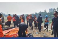 Polisi melakukan penyelidikan soal penemuan tujuh mayat di Kali Bekasi, Kota Bekasi