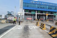 Bhabinkamtibmas Polsek Kawasan Kali Baru Polres Pelabuhan Tanjung Priok, Aiptu Fardiyanto melaksanakan kegiatan sambang ke petugas keamanan