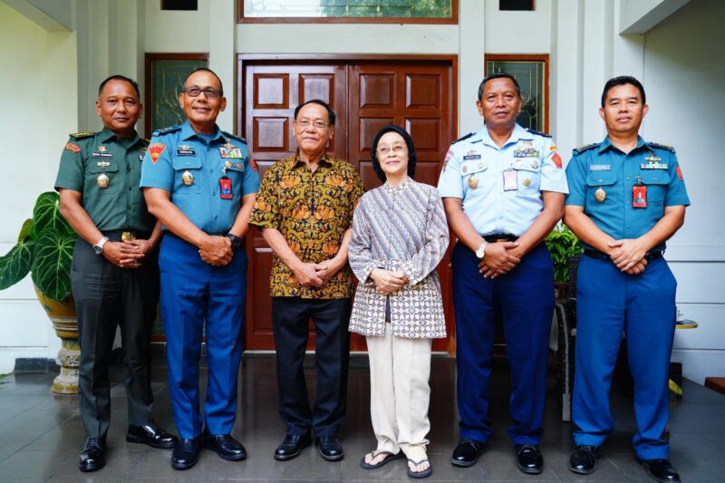 Pa Sahli Tk. III Bid. Polkamnas Panglima TNI Mayjen TNI (Mar) Siswoto, M.Tr.Opsla., beserta rombongan melaksanakan kunjungan kehormatan