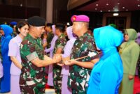 Kasum TNI Letjen TNI Richard Tampubolon mewakili Panglima TNI Jenderal TNI Agus Subiyanto menerima Laporan Korps kenaikan pangkat