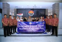 Kepala Divisi Hubungan Masyarakat (Kadiv Humas) Polri Irjen. Pol. Sandi Nugroho memberangkatkan lima belas anggota beserta keluarganya untuk melaksanakan ibadah umroh