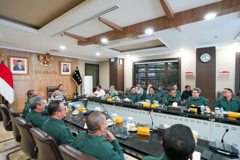 Satgassus Pencegahan Korupsi Mabes Polri melaporkan kegiatan yang telah dilakukan selama 2024 kepada Kapolri Jenderal Polisi Drs. Listyo Sigit Prabowo