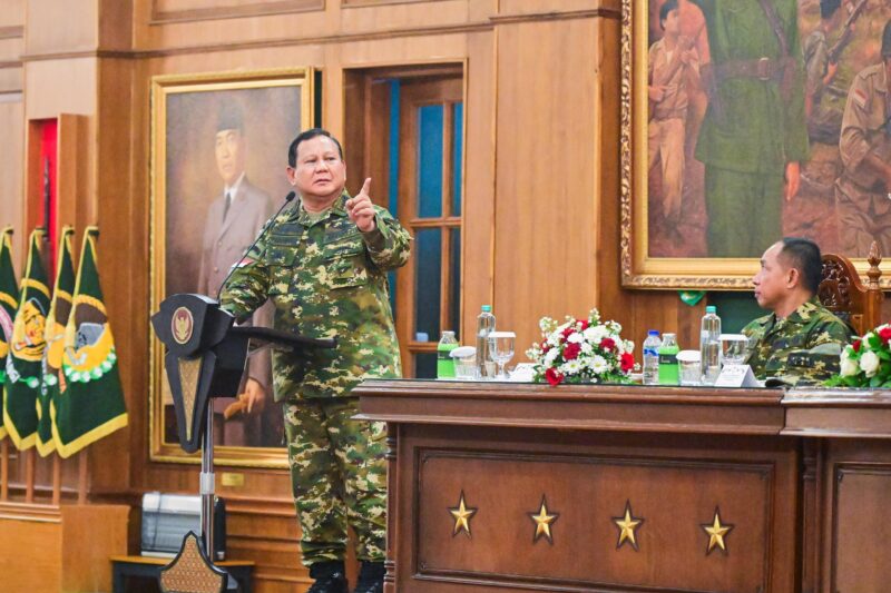 Panglima TNI Jenderal TNI Agus Subiyanto menghadiri acara Jamuan Makan Malam Kabinet Merah Putih yang dipimpin langsung oleh Presiden RI Prabowo Subianto