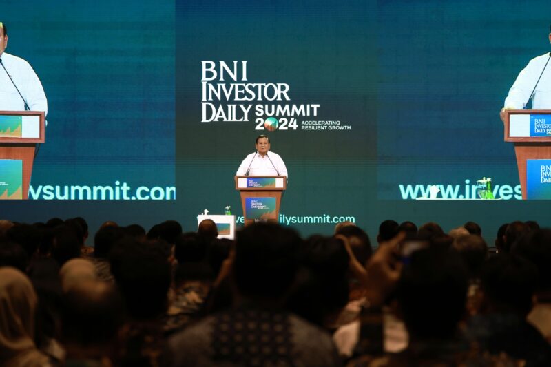 Menteri Pertahanan RI Prabowo Subianto memberikan pandangan pada acara BNI Investor Daily Summit 2024