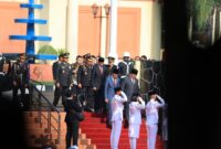 Kapolri Jenderal Listyo Sigit Prabowo mendampingi Presiden RI Joko Widodo (Jokowi) menghadiri upacara Peringatan Hari Kesaktian Pancasila