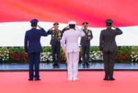 Panglima TNI Jenderal TNI Agus Subiyanto, S.E., M.Si., beserta para Kepala Staf Angkatan, menerima Penganugerahan Bintang Bhayangkara Utama