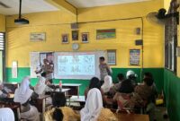 Satbinmas Polres Pelabuhan Tanjung Priok memberikan imbauan cegah dini tawuran di sekolah MA (Madarasah Aliyah) Nurul Bahri Pelabuhan Muara Angke