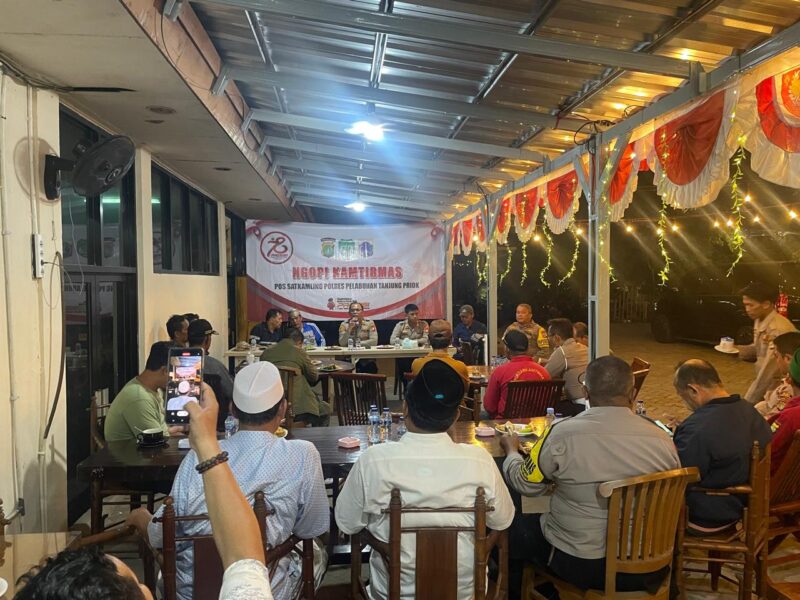 Polsek Kawasan Sunda Kelapa Polres Pelabuhan Tanjung Priok menggelar Ngopi Kamtibmas bertempat di lapangan PHPT
