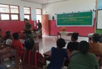 Satgas TMMD ke-122 Kodim 1805/Raja Ampat memberikan penyuluhan wawasan kebangsaan kepada warga Kampung Saporkren