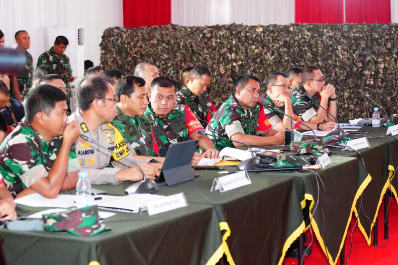 Tentara Nasional Indonesia (TNI) bersama dengan Kepolisian Republik Indonesia menggelar Tactical Video Game (TVG) atau skema taktis