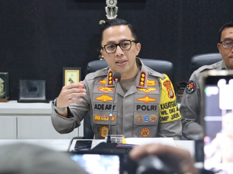 Kombes Pol Ade Ary Syam Indradi, Kabid Humas Polda Metro Jaya, mengatakan bahwa tingginya angka pelanggaran menunjukkan perlunya upaya lebih untuk mendidik masyarakat