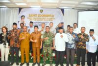 Pj. Gubernur Maluku Sadali Le bersama Danrem 151/Binaiya Brigjen TNI Antoninho Rangel Da Silva, S.IP., M.Han menghadiri rapat koordinasi Forum Kerukunan Umat Beragama
