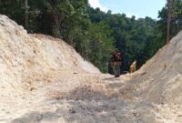 Program TNI Manunggal Membangun Desa (TMMD) ke-122 Kodim 1805/Raja Ampat Tahun 2024 berlangsung di Kampung Saporkren