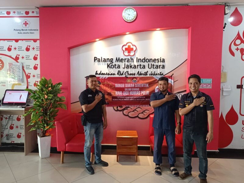 Sihumas Polres Pelabuhan Tanjung Priok menggelar Bhakti Kesehatan berupa donor darah di kantor Palang Merah Indonesia Kota Jakarta Utara