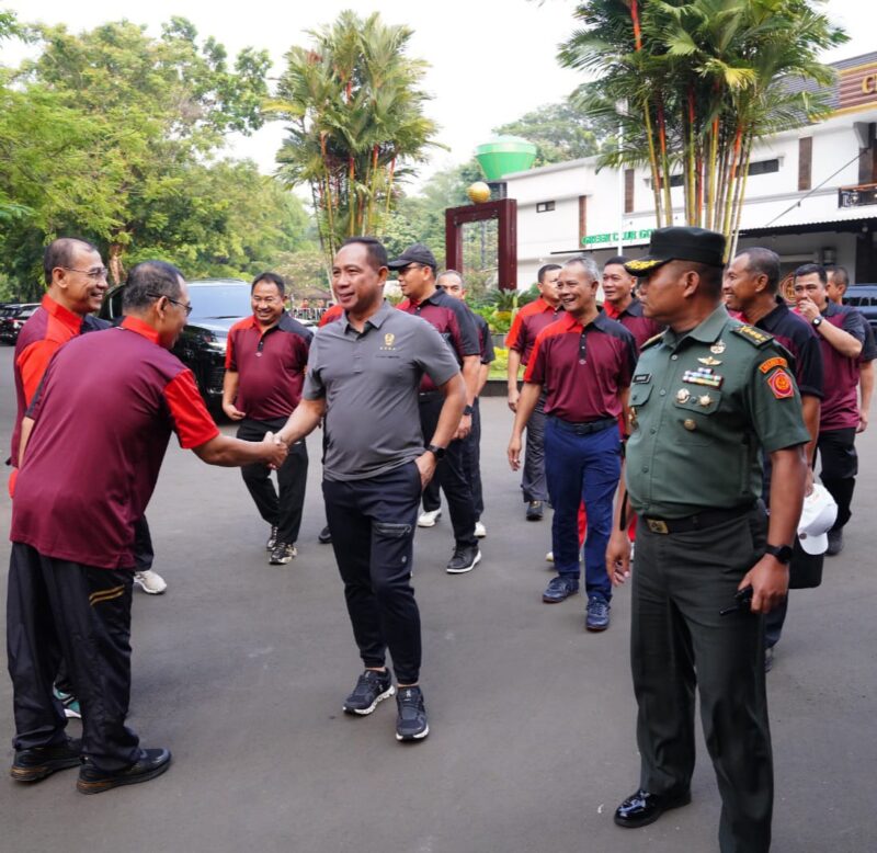 Panglima TNI Jenderal TNI Agus Subiyanto memberikan pengarahan kepada para peserta Rapat Koordinasi (Rakor) Evaluasi Operasi dan Latihan (Opslat) TNI