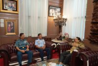 Pa Sahli Tk. II Indag Sahli Bid. Ekkudag Panglima TNI Marsma TNI Udin Wahyudin bersama rombongan melaksanakan silaturahmi