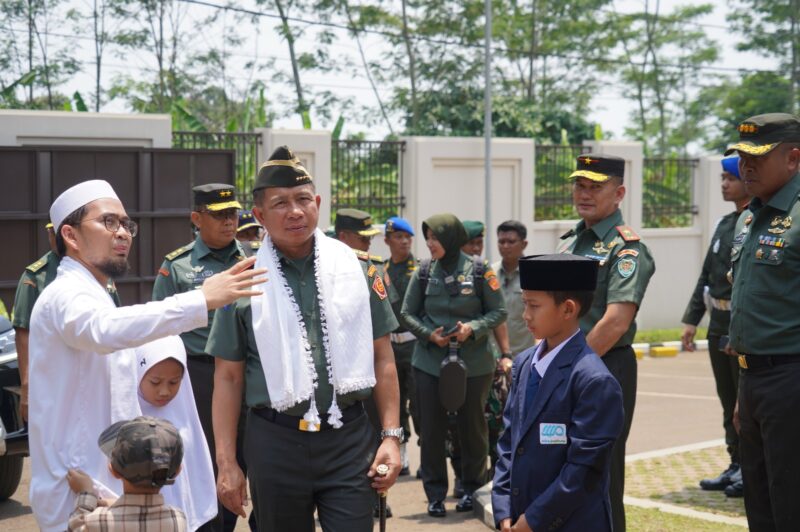 Panglima TNI Jenderal TNI Agus Subiyanto melaksanakan kunjungan ke Pondok Pesantren Ma'had Islam Rafiah Akhyar (MIRA Institute)