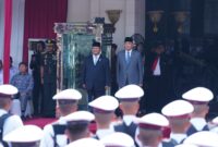 Penyerahan memorandum Menteri Pertahanan (Menhan) RI yang diserahkan oleh Presiden RI Prabowo Subianto kepada Letjen TNI (Purn) Sjafrie Sjamsoeddin