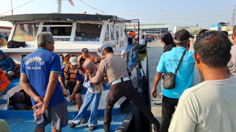 Pelayanan humanis dilakukan oleh Personil Polsek Kawasan Sunda Kelapa Polres Pelabuhan Tanjung Priok