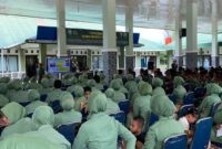 Kakum Korem 012/TU, Mayor Inf M. Ali Kunto WK, S.H memberikan penyuluhan hukum kepada prajurit dan Persit Yonif 115/ML