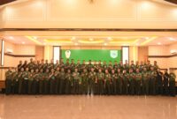 Para Perwira TNI Angkatan Darat yang bertugas di Kodam XVIII/Kasuari menerima pembekalan Intelijen Dasar Tersebar Tahun Anggaran 2024