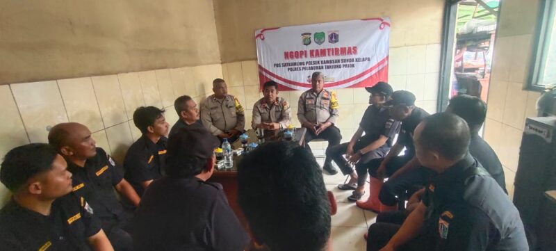 Polsek Kawasan Sunda Kelapa kembali mengadakan kegiatan Ngopi Kamtibmas di pos Trantib UPPP Muara Angke