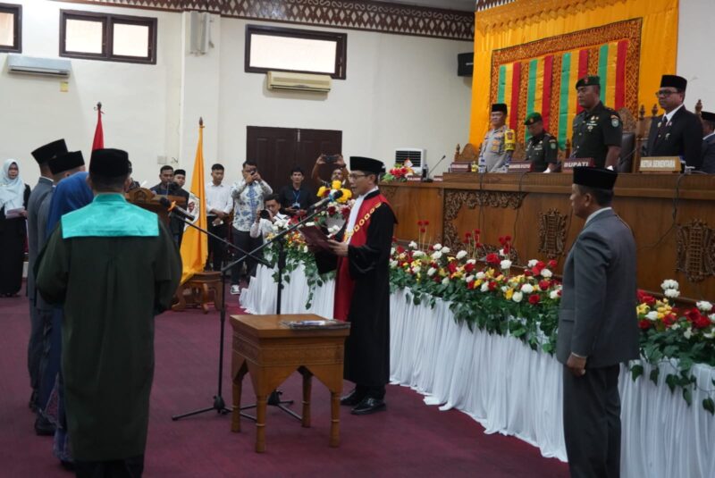 Kasiops Korem 012/TU Mayor Inf Rana Mega Al-Amin, S.I.P, hadiri Rapat Paripurna DPRK Aceh Barat