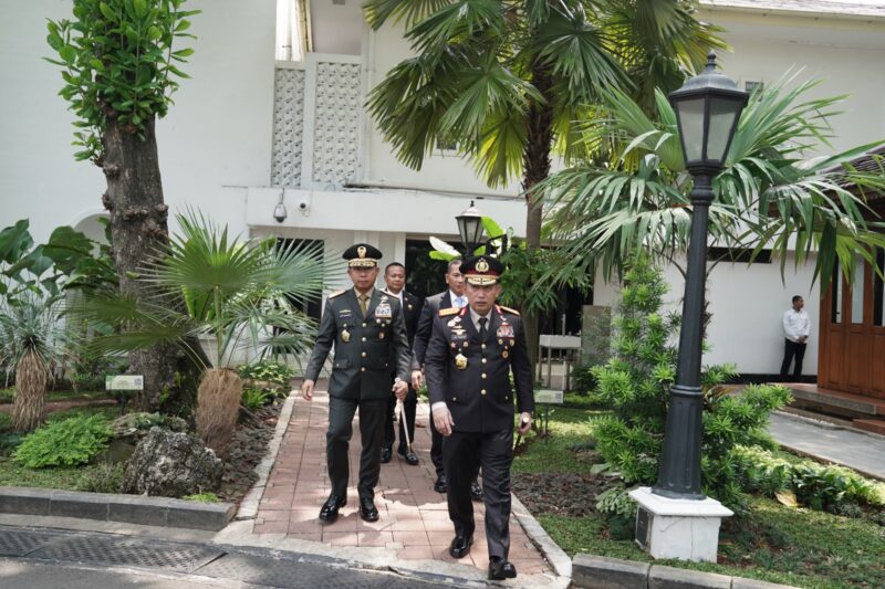 Acara Pelantikan Wakil Ketua Anggota Dewan Ekonomi Nasional (DEN) Mari Elka Pangestu dan Anggota Dewan Ekonomi Nasional (DEN)