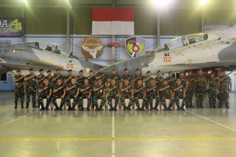 Komandan Lanud Sultan Hasanuddin, Marsma TNI Bonang Bayuaji G., S.E., M.M., CHRMP, menerima kunjungan kerja Komandan Komando Pemeliharaan Materiel Angkatan Udara (Dankoharmatau) Marsda TNI Oki Yanuar, S.T.