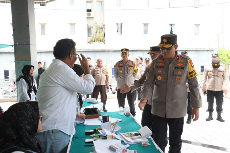Wakapolda Metro Jaya melakukan pengecekan ke tempat pemungutan suara di Pelabuhan Muara Angke
