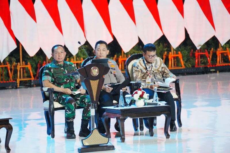 Panglima TNI Jenderal TNI Agus Subiyanto menyampaikan paparan dengan tema “Peran TNI dalam Mendukung Pilkada Serentak dan Pencapaian Asta Cita”